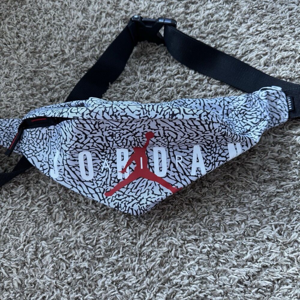 Nike Air Jordan Fanny Pack Hip Waist Belt ELEPHANT Bag Crossbody Jumpman Black